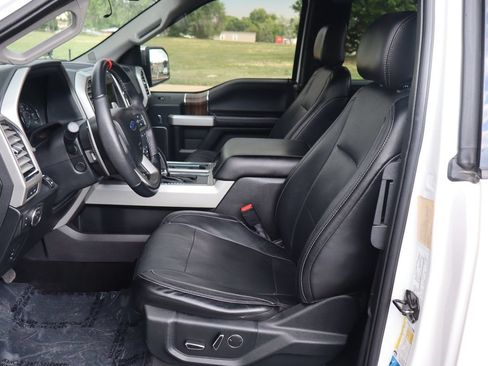 Used 2016 Ford F150 Lariat w/ Equipment Group 502A Luxury AWD/4WD image 19