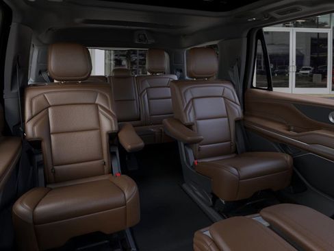 New 2026 Lincoln Navigator Reserve AWD/4WD image 11