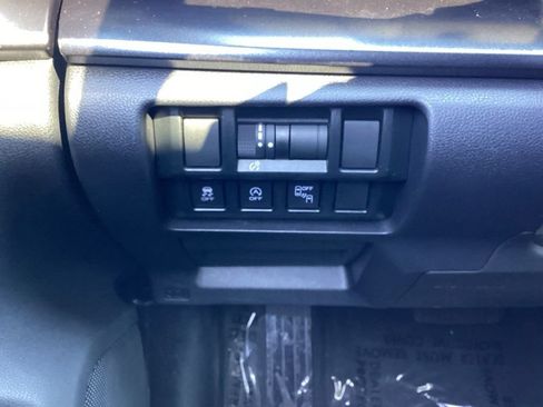 Used 2021 Subaru Crosstrek 2.5i Sport w/ Moonroof Package AWD/4WD image 24