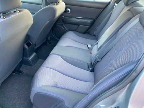 Used 2009 Nissan Versa Hatchback w/ Convenience Pkg FWD image 21