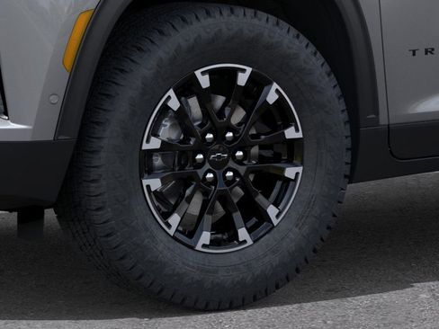 New 2026 Chevrolet Traverse Z71 w/ Enhanced Driving Package image 9