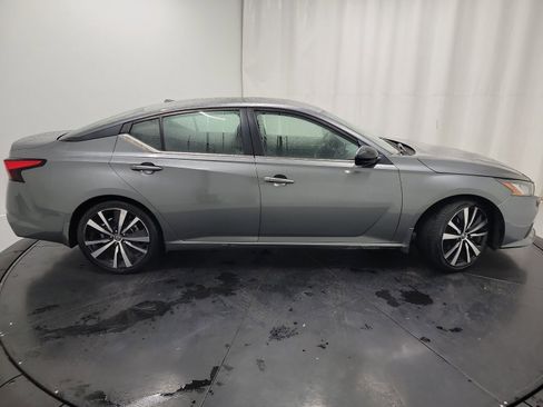 Used 2022 Nissan Altima 2.5 SR image 11
