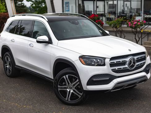 Used 2021 Mercedes-Benz GLS 450 4MATIC image 2