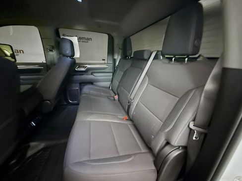 Used 2025 Chevrolet Silverado 2500 LT image 25