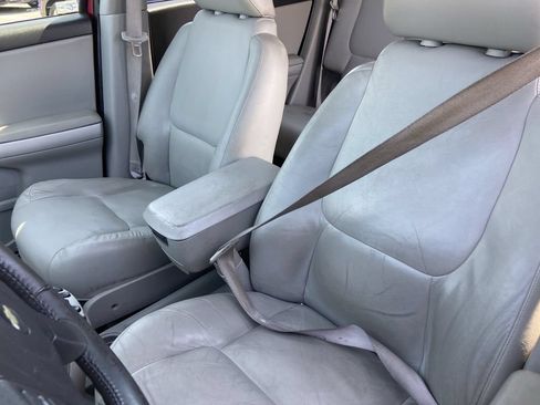 Used 2005 Chevrolet Equinox LT w/ Preferred Equipment Group AWD/4WD image 13