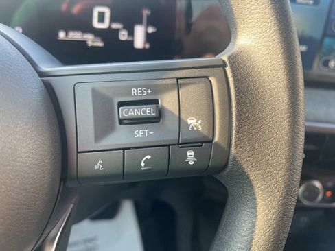 New 2025 Nissan Kicks SV image 11