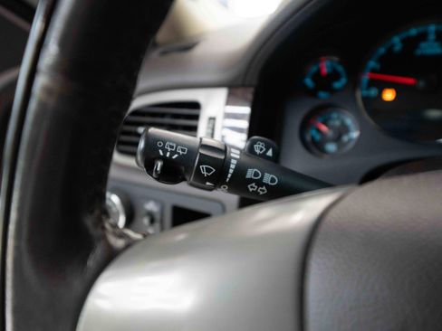 Used 2013 GMC Yukon XL Denali AWD/4WD image 13