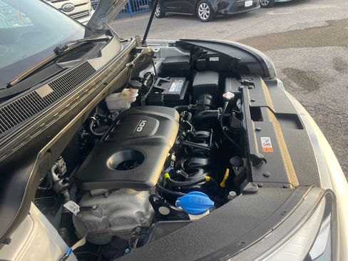 Used 2019 Kia Soul FWD image 13