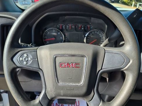 Used 2016 GMC Sierra 2500 2WD Crew Cab w/ Sierra Convenience Package image 33