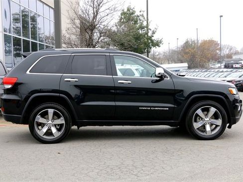 Used 2015 Jeep Grand Cherokee Limited w/ Luxury Group II image 4
