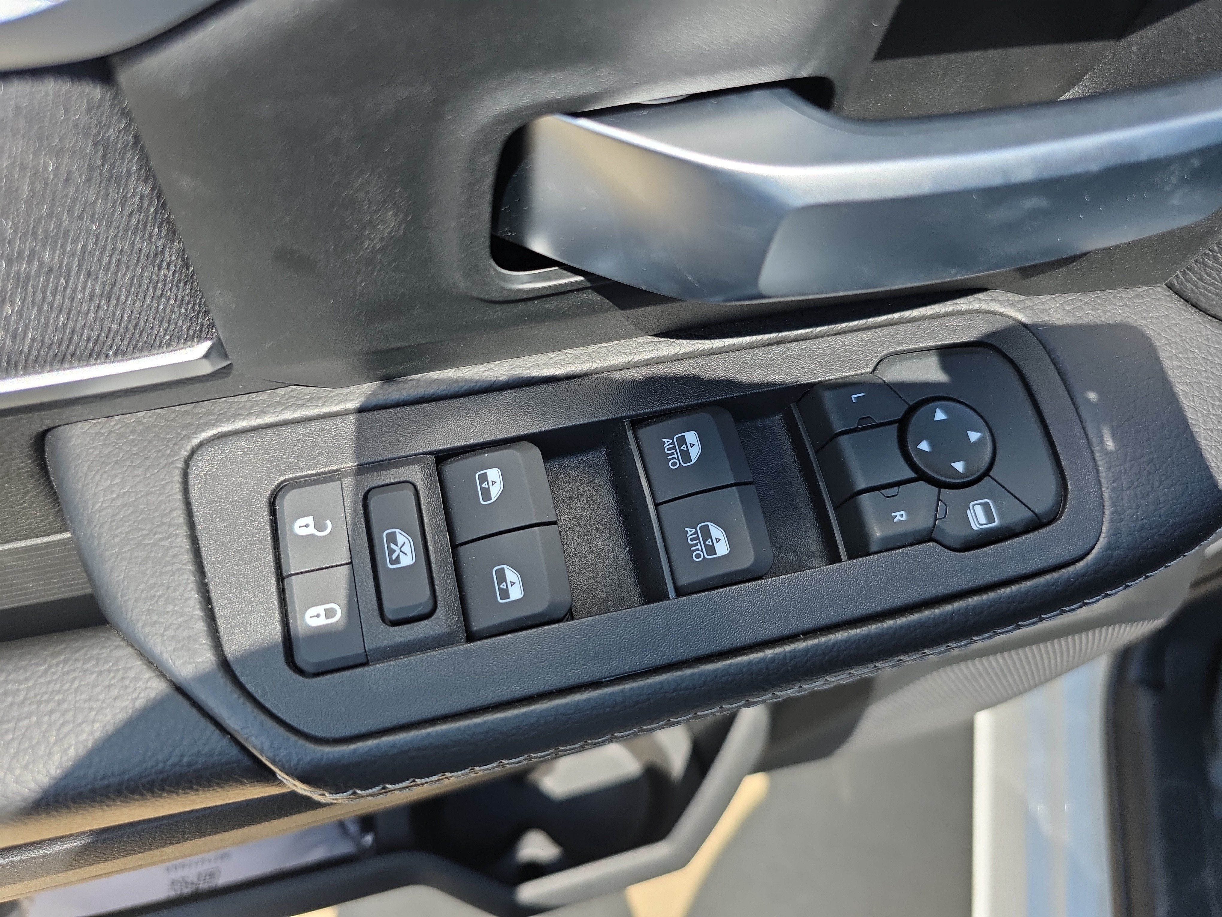 Used 2025 RAM 3500 Big Horn AWD/4WD image 14