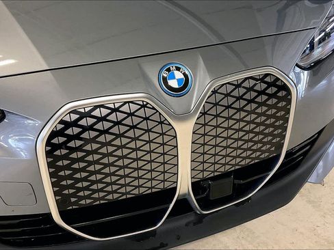 Used 2025 BMW i4 eDrive40 w/ Driving Assistance Package image 31