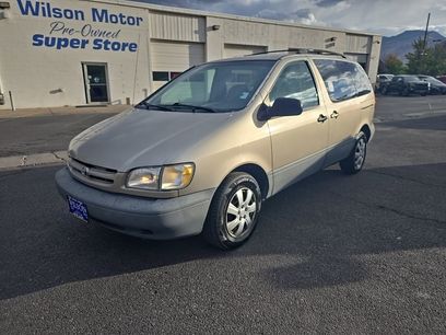 Used 2000 Toyota Sienna LE