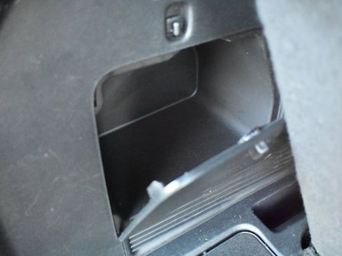 Used 2022 Ford Explorer XLT w/ Equipment Group 202A image 38