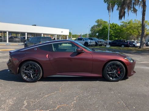 Certified 2025 Nissan Z Performance w/ Floor Mat Package RWD image 3