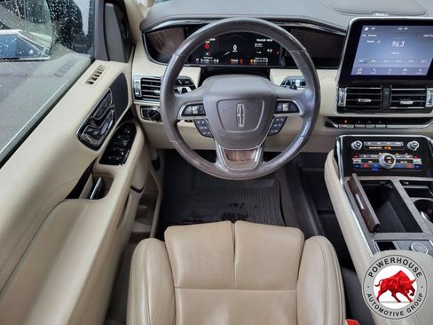 Used 2019 Lincoln Navigator Select RWD image 21