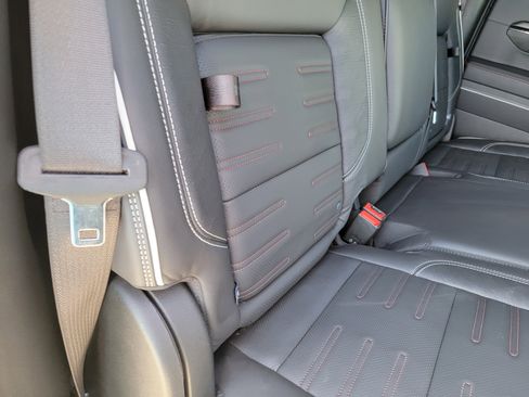 Used 2024 GMC Sierra 1500 AT4X image 12