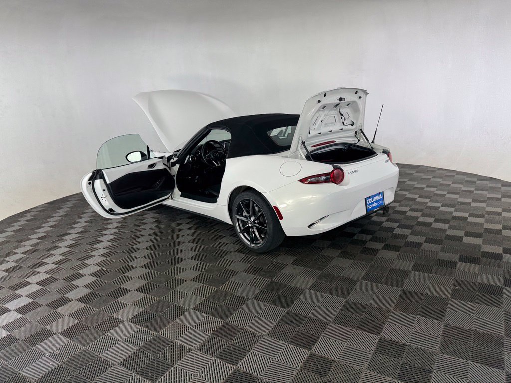 Used 2017 MAZDA MX-5 Miata Grand Touring RWD image 15