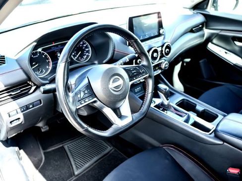 Used 2025 Nissan Sentra SR w/ Midnight Edition FWD image 11