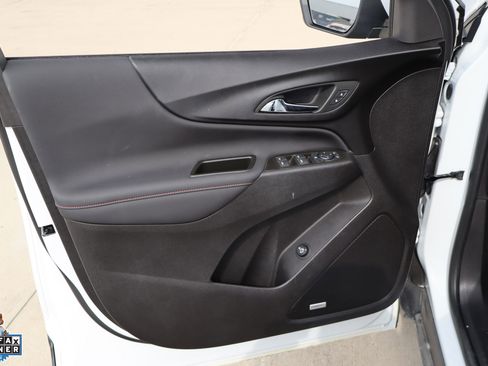 Used 2024 Chevrolet Equinox RS w/ RS Leather Package FWD image 11