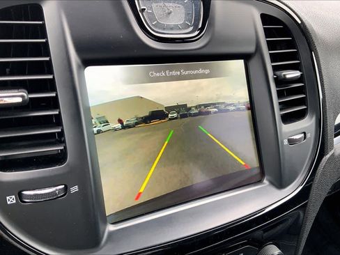 Used 2021 Chrysler 300 S image 26