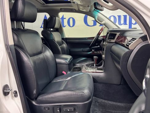 Used 2015 Lexus LX 570 4WD image 15