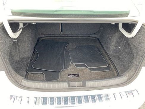 Used 2019 Volkswagen Jetta SEL w/ Cold Weather Package image 21