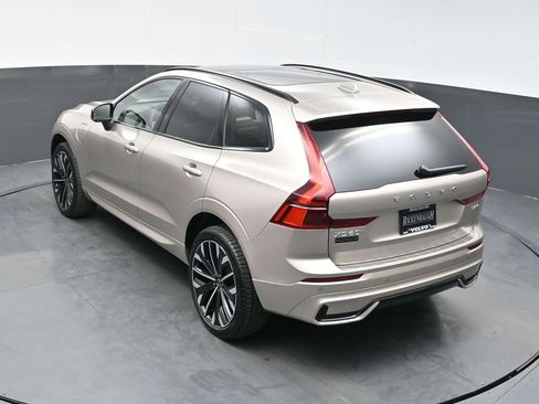 New 2026 Volvo XC60 T8 Ultra w/ Protection Package Premier AWD/4WD image 34