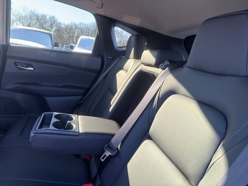 Used 2025 Nissan Murano SV image 34