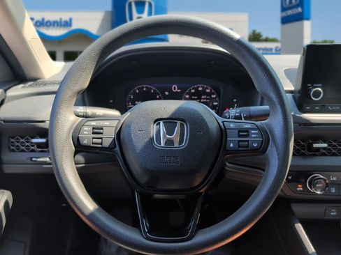 Used 2025 Honda Accord SE image 16