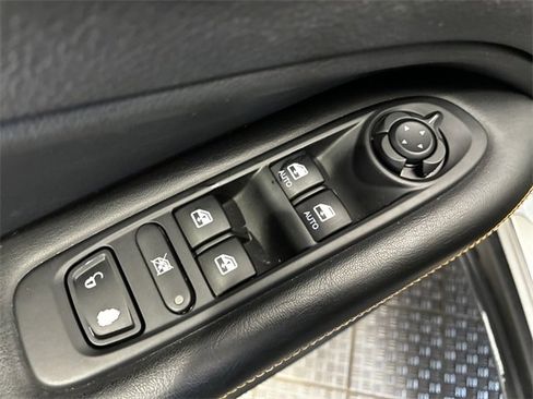 Used 2018 Jeep Compass Latitude w/ Popular Equipment Group image 14