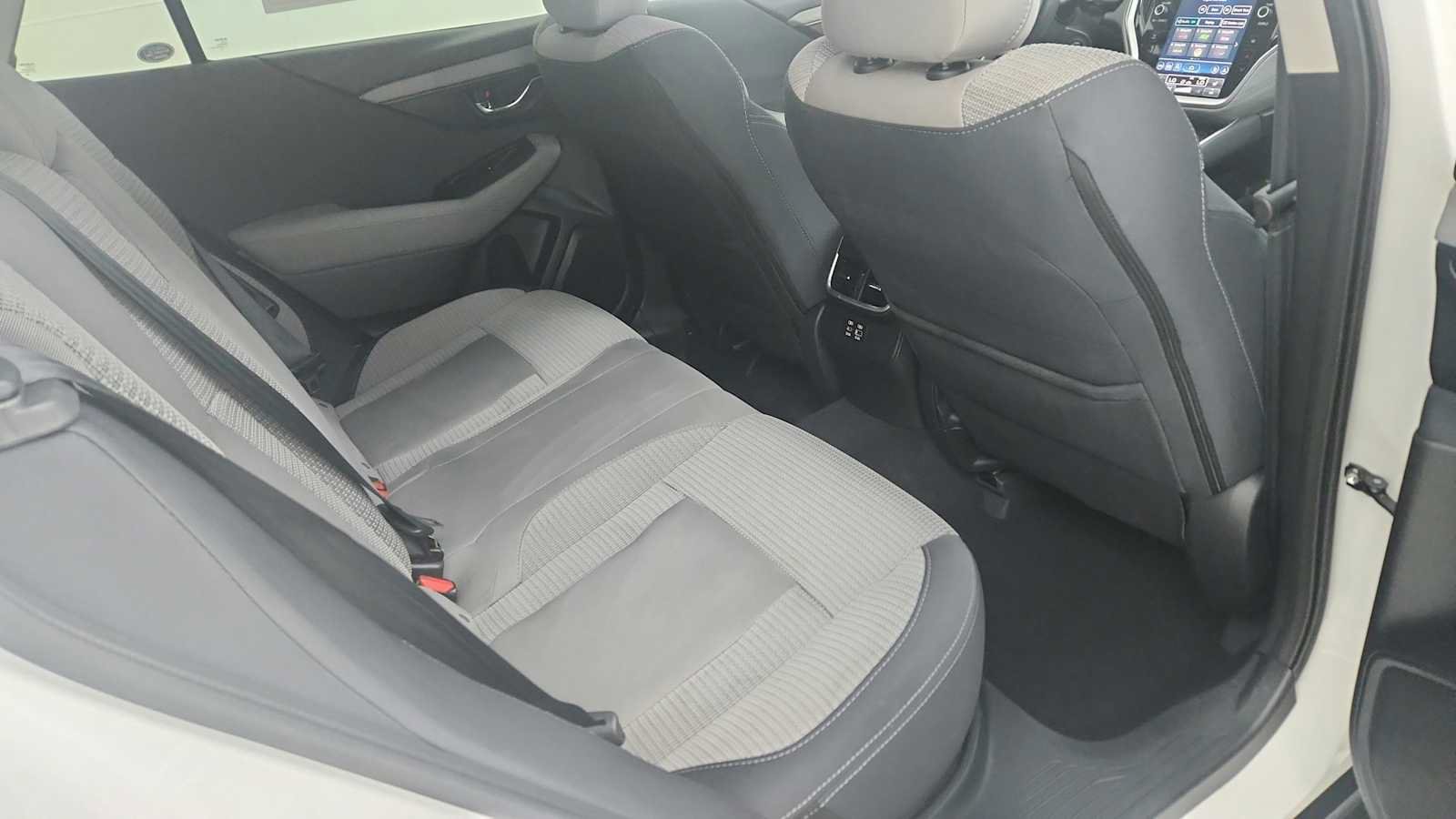 Certified 2025 Subaru Outback Premium AWD/4WD image 29