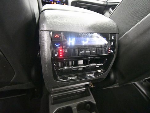 Used 2023 Jeep Grand Cherokee L Overland image 17