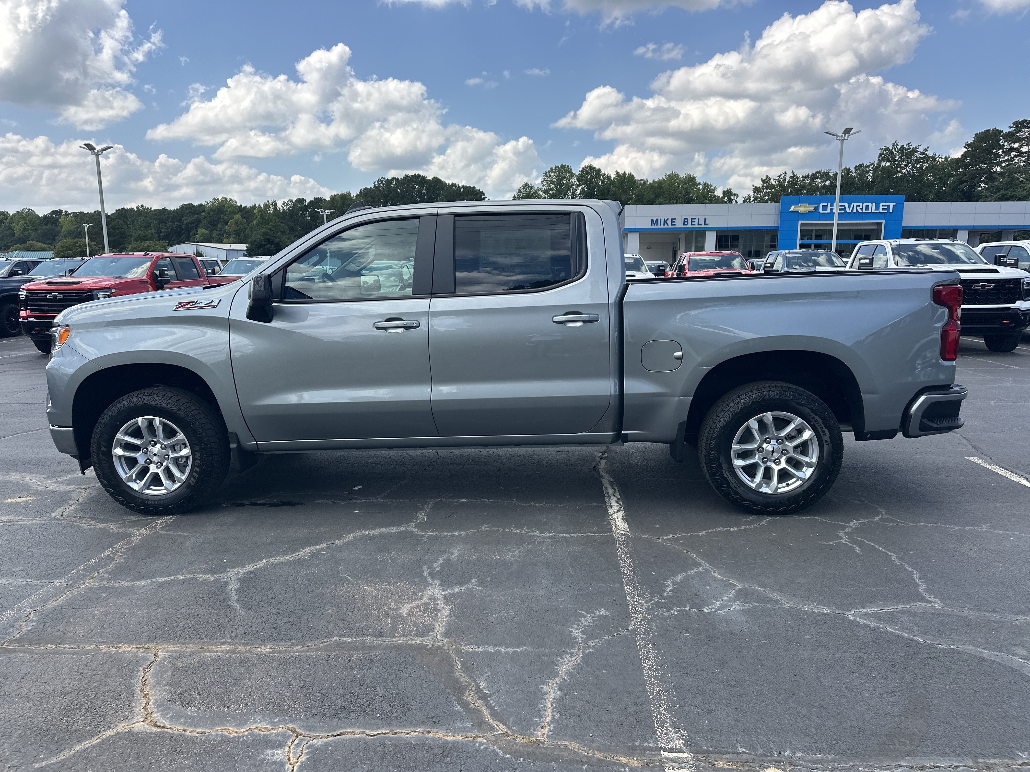 New 2026 Chevrolet Silverado 1500 RST AWD/4WD image 6