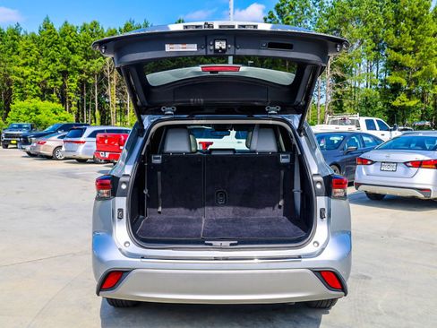 Used 2020 Toyota Highlander Platinum AWD/4WD image 7