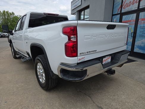 Used 2024 Chevrolet Silverado 2500 LT AWD/4WD image 9