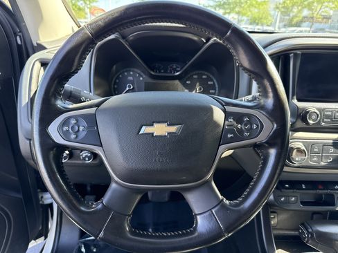 Used 2017 Chevrolet Colorado Z71 AWD/4WD image 18