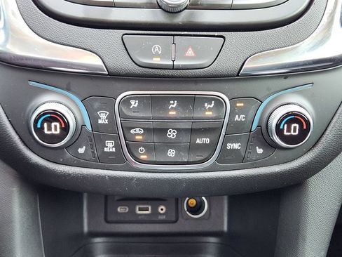 Certified 2024 Chevrolet Equinox LT FWD image 19