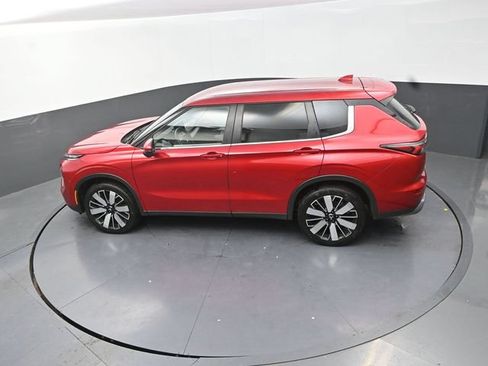 Used 2025 Mitsubishi Outlander SE FWD image 27