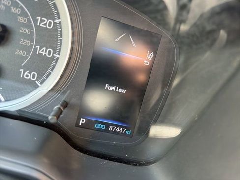 Used 2022 Toyota Corolla LE FWD image 13