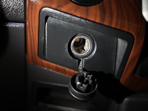 Used 2014 Ford F250 Lariat w/ Lariat Ultimate Package image 30