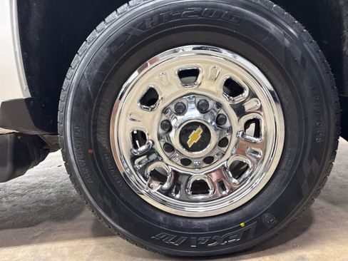 Used 2019 Chevrolet Silverado 2500 W/T AWD/4WD image 37