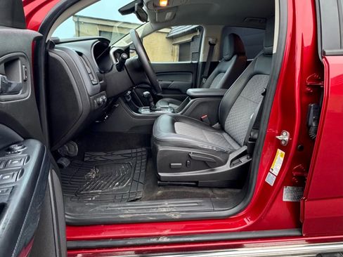 Used 2015 Chevrolet Colorado Z71 image 4