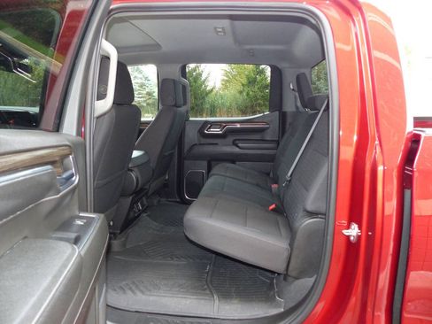 Used 2024 Chevrolet Silverado 1500 RST AWD/4WD image 34