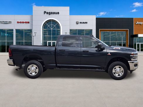 New 2026 RAM 2500 Tradesman AWD/4WD image 7