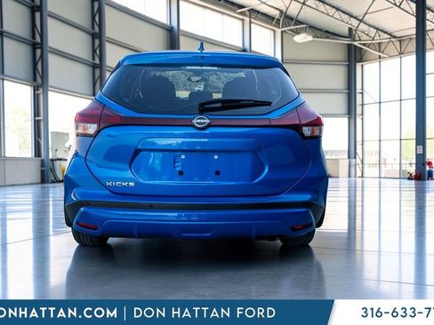 Used 2022 Nissan Kicks S FWD image 27