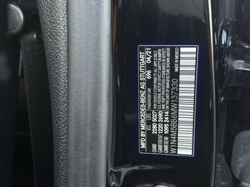 Used 2021 Mercedes-Benz GLB 35 AMG 4MATIC w/ AMG Night Package image 15