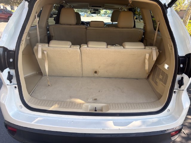 Used 2017 Toyota Highlander XLE AWD/4WD image 19