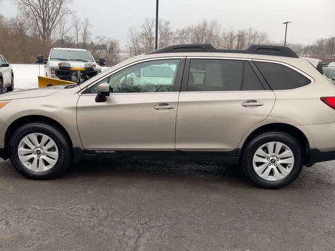 Used 2015 Subaru Outback 2.5i Premium image 5
