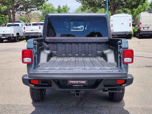 Used 2024 Jeep Gladiator Sport AWD/4WD image 10